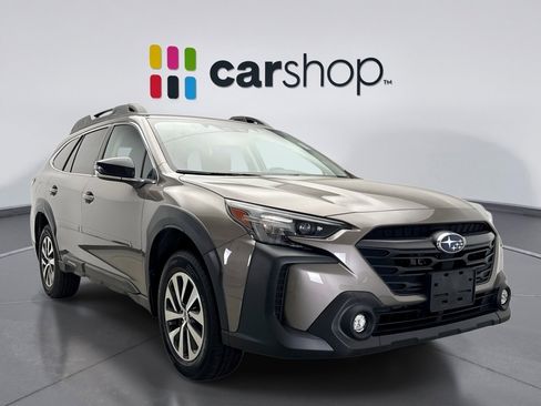 Used 2024 Subaru Outback Premium AWD/4WD image 7