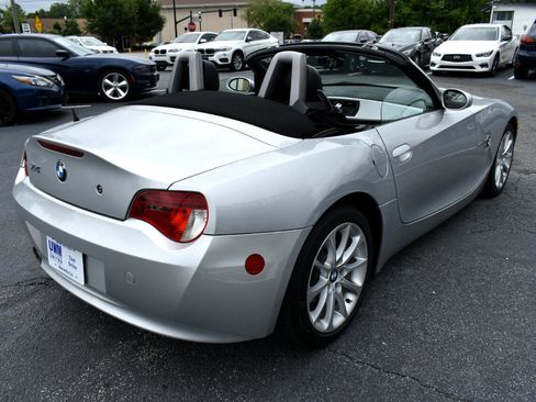 Used 2006 BMW Z4 3.0i image 9