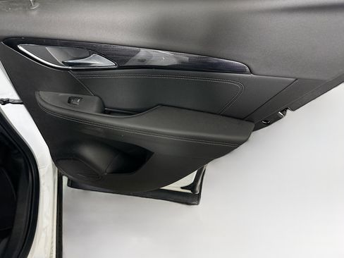 Used 2022 Buick Envision Preferred image 29