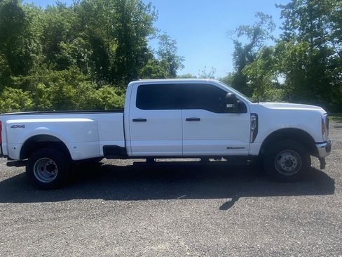 Used 2025 Ford F350 XLT AWD/4WD image 4