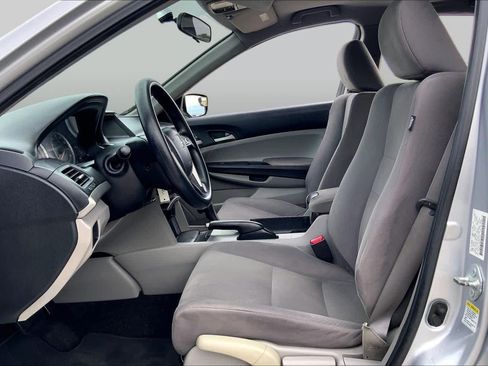Used 2011 Honda Accord LX image 7