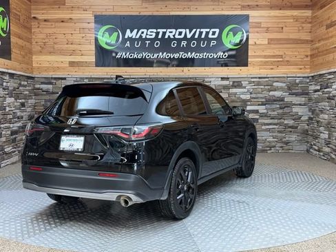 Used 2023 Honda HR-V Sport image 9