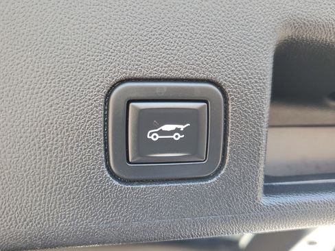 Used 2021 Chevrolet Equinox LT image 11