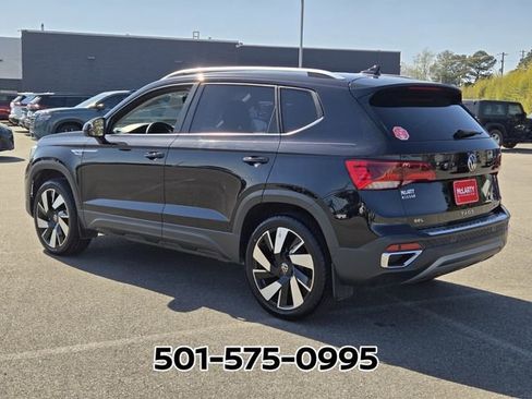 Used 2024 Volkswagen Taos SEL AWD/4WD image 3