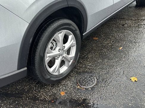 Used 2025 Honda HR-V LX image 8