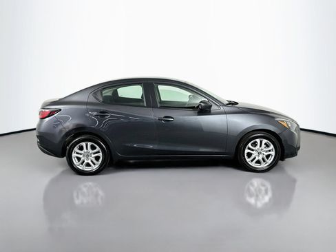 Certified 2017 Toyota Yaris iA FWD image 8
