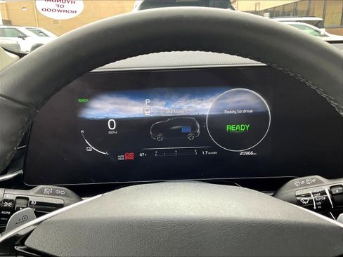 Used 2023 Kia Niro Wave w/ Wave Preserve Package FWD image 25