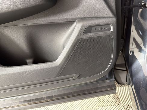 Used 2025 Honda CR-V LX image 27