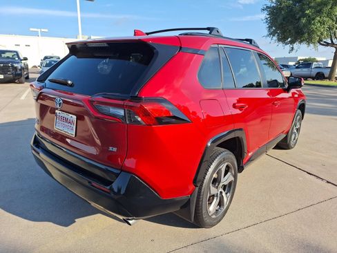 Used 2024 Toyota RAV4 SE w/ Weather & Moonroof Package AWD/4WD image 6