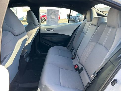 Used 2025 Toyota Corolla SE image 15