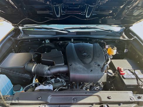 Used 2023 Toyota Tacoma TRD Sport image 27