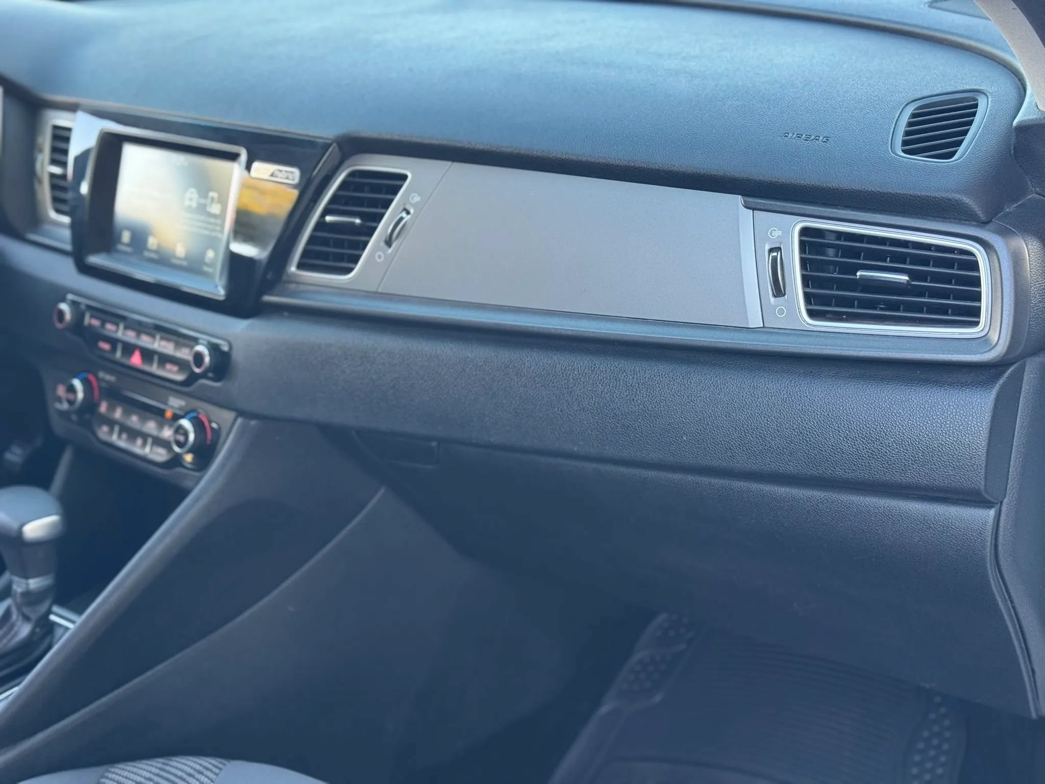 Used 2018 Kia Niro FE FWD image 24