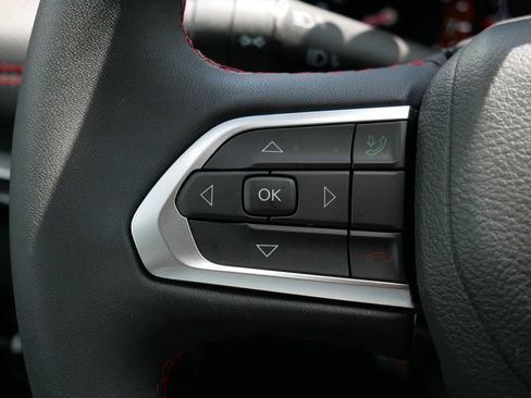 Used 2024 Jeep Compass Trailhawk AWD/4WD image 17