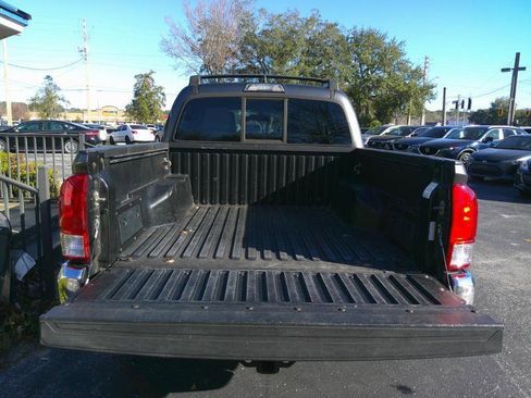 Used 2017 Toyota Tacoma SR5 w/ Tow Package image 9