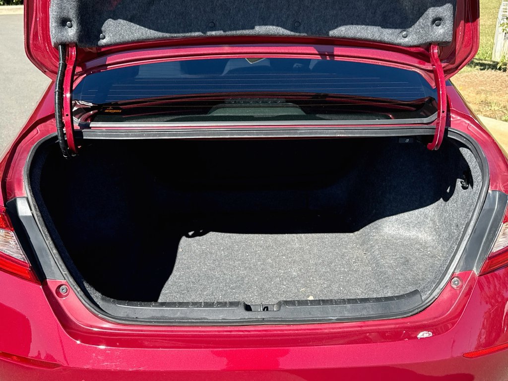Used 2018 Honda Accord LX image 35