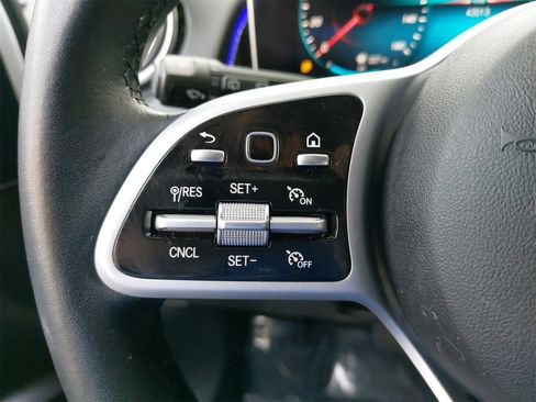 Used 2020 Mercedes-Benz GLB 250 GLB 250 image 18