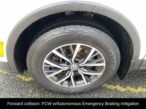 Used 2019 Volkswagen Tiguan SE w/ Panoramic Sunroof Package AWD/4WD image 10