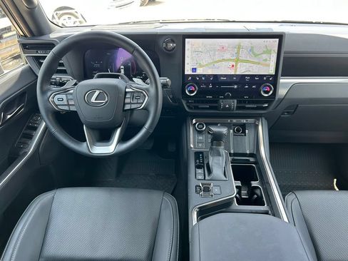 Used 2025 Lexus GX 550 w/ Accessory Package (2T) AWD/4WD image 20
