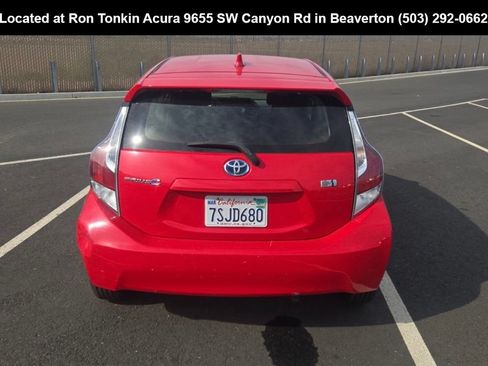 Used 2016 Toyota Prius C Three FWD image 4