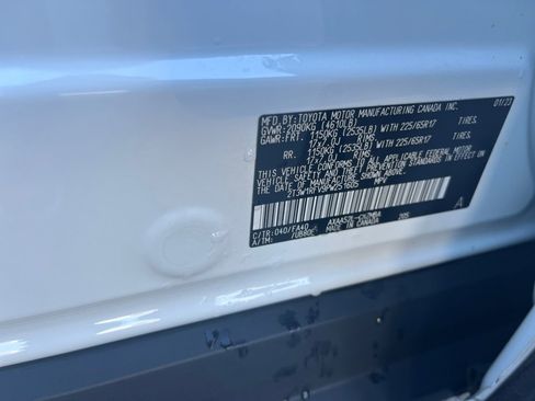 Used 2023 Toyota RAV4 XLE image 38