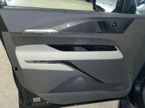 New 2026 Cadillac Escalade IQL Luxury image 15
