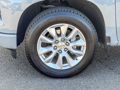 Used 2025 Chevrolet Silverado 1500 Custom RWD image 14