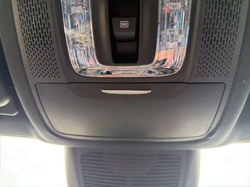 Used 2021 Mercedes-Benz GLE 350 4MATIC image 51