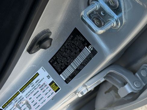 Used 2025 Toyota Corolla LE FWD image 29