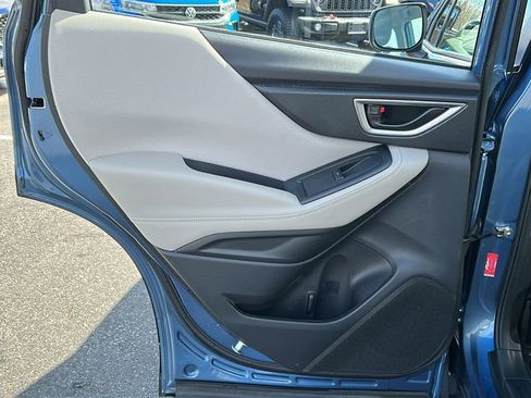 Certified 2023 Subaru Forester Base image 19