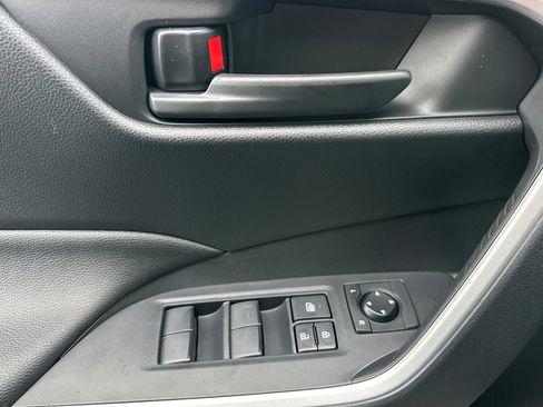 New 2025 Toyota RAV4 LE image 9