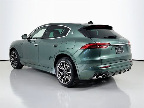 New 2025 Maserati Grecale GT image 6