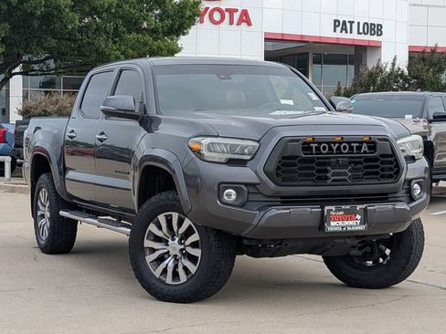 Used 2020 Toyota Tacoma Limited AWD/4WD image 2