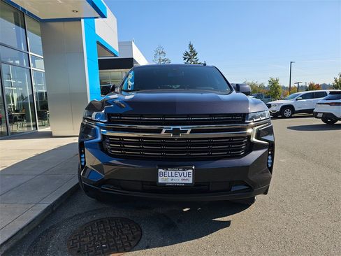 Used 2022 Chevrolet Tahoe RST w/ Luxury Package image 2