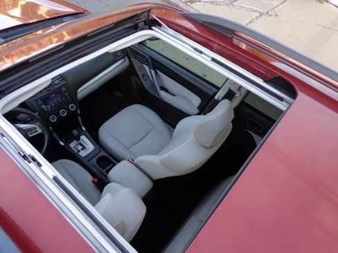 Used 2015 Subaru Forester 2.5i Premium w/ All-Weather Package image 2