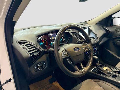 Used 2017 Ford Escape Titanium image 10