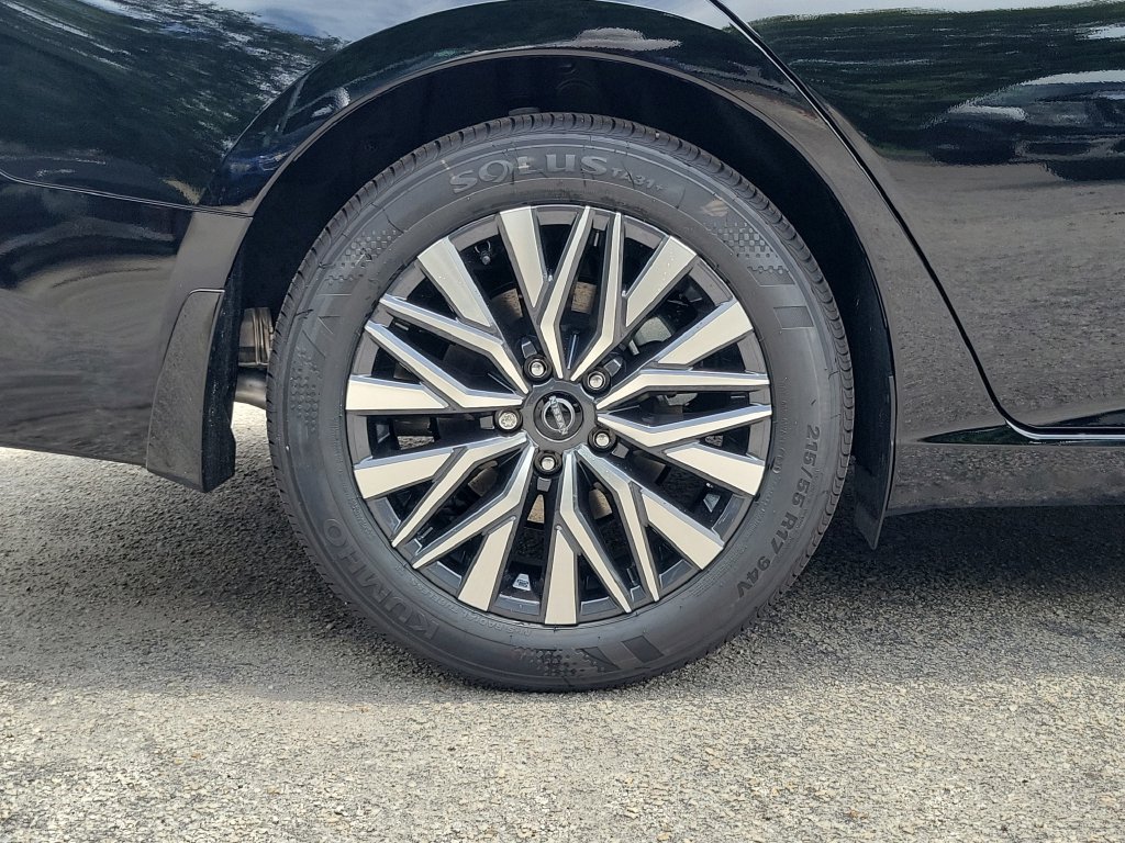 New 2026 Nissan Altima 2.5 SV FWD image 10