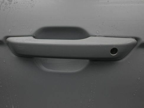 Used 2023 Jeep Grand Cherokee Altitude image 14