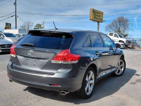 Used 2010 Toyota Venza FWD image 3