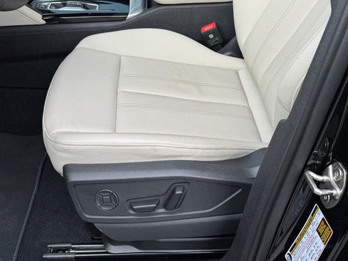 New 2025 Audi Q5 Premium image 18