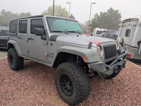 Used 2015 Jeep Wrangler Unlimited Sport AWD/4WD image 3