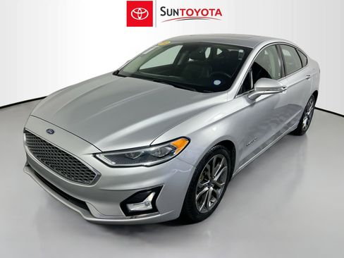 Used 2019 Ford Fusion Titanium image 9