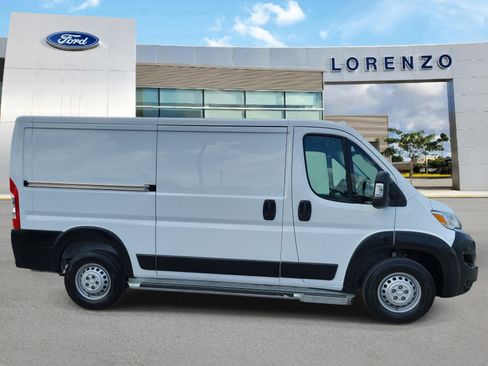 Used 2025 RAM ProMaster 2500 w/ U-Haul Equipment Group FWD image 4