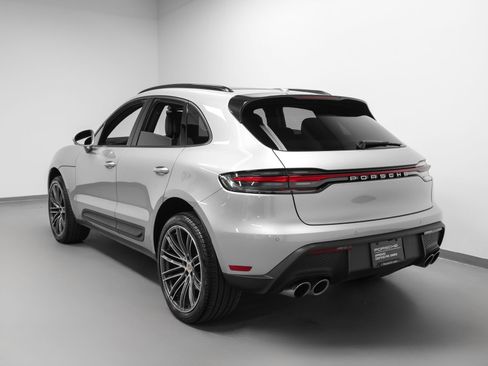 Certified 2026 Porsche Macan image 3