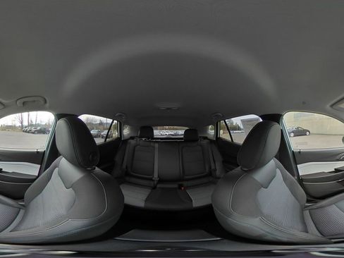 Used 2025 Chevrolet Trax LT w/ LT Convenience Package image 40