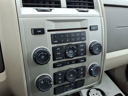 Used 2011 Ford Escape XLT FWD image 19