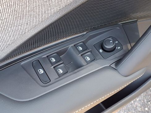 New 2026 Volkswagen Tiguan S image 7