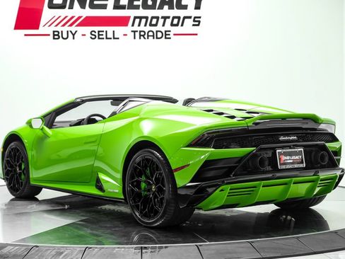 Used 2024 Lamborghini Huracan EVO AWD/4WD image 11