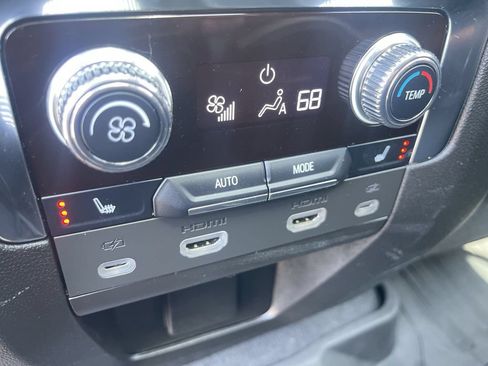 Used 2023 GMC Yukon Denali Ultimate AWD/4WD image 41