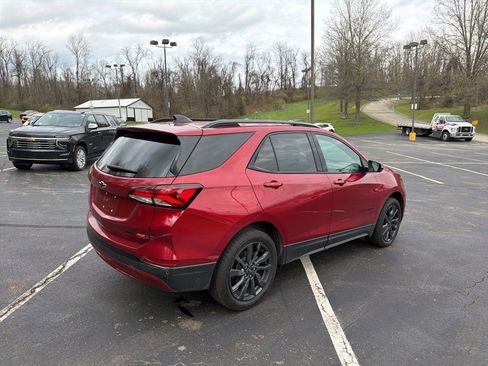 Used 2024 Chevrolet Equinox RS image 3