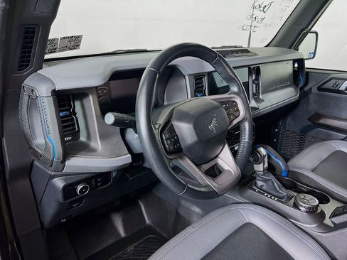 Certified 2024 Ford Bronco Black Diamond image 11